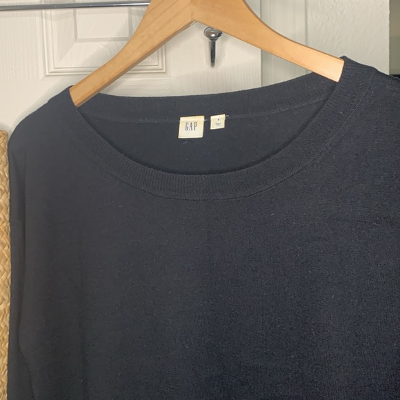 GAP soft spun knit sweater - Picture 2 of 8